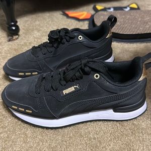 Retro Pumas with Soft foam